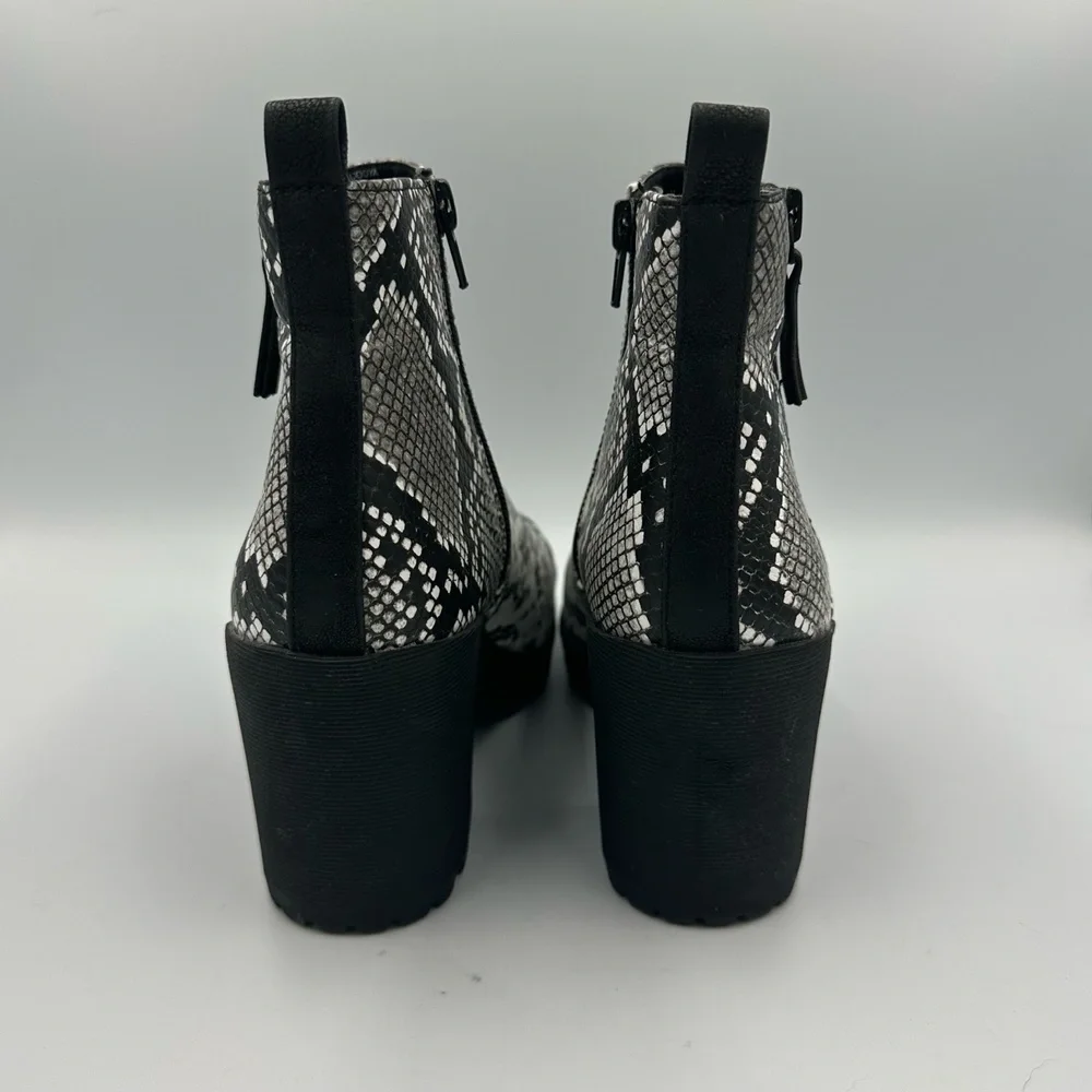 Mix No. 6 Cooya Snake Print Block Heel Ankle‎ Boots Women’s 8